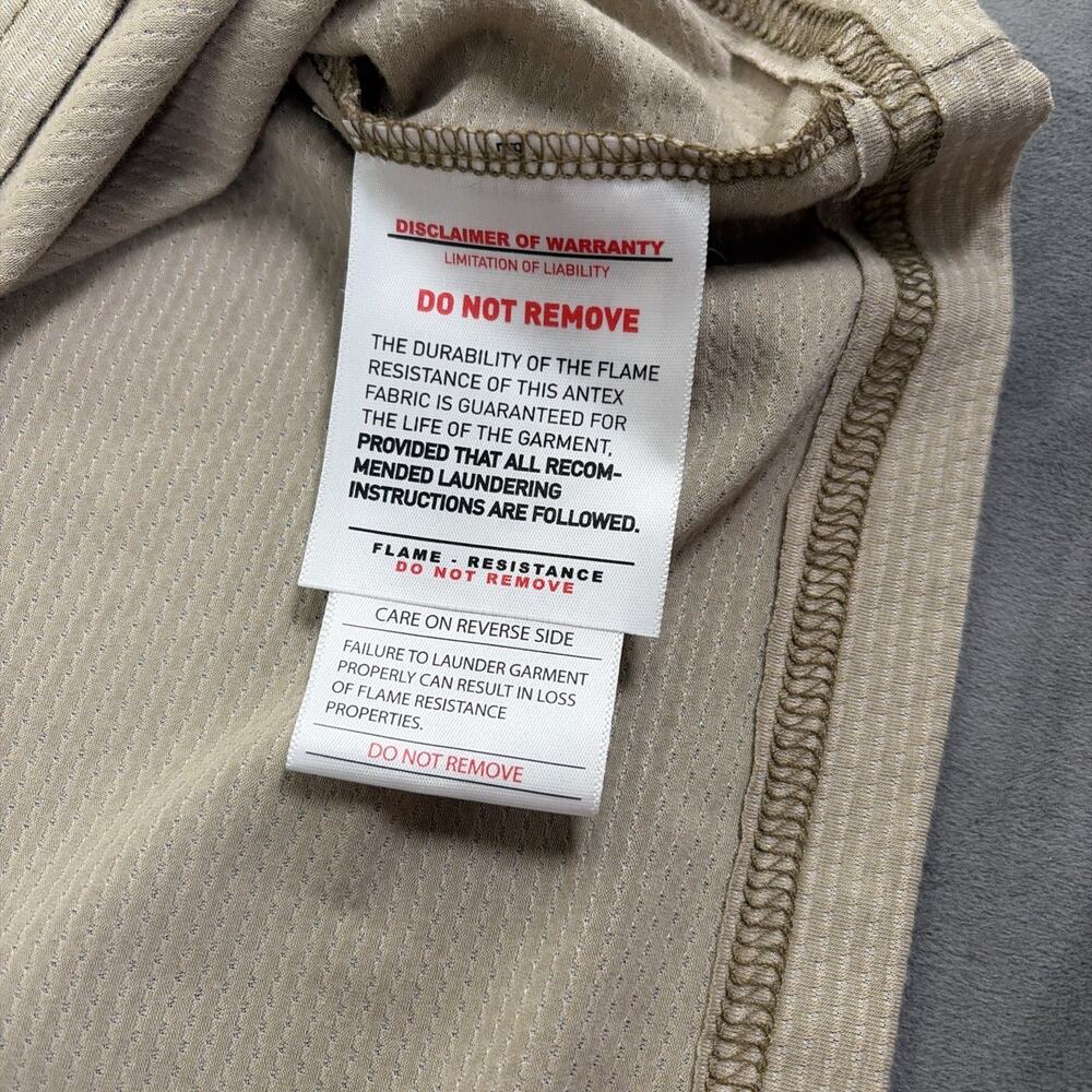 2) Ariat FR Flame Resistant Short Sleeve Baselayer T-Shirt Size 3X Grey & Tan - Picture 9 of 16